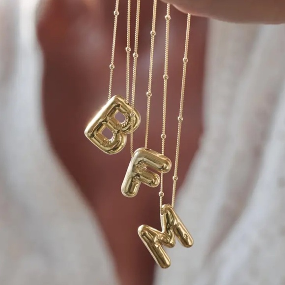 SALE💚 any 3 for $18 💚 Minimalist Golden Bubble Letter Pendant Alloy Necklace - Picture 2 of 6